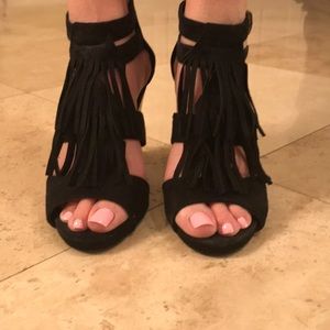 High heels with fringe